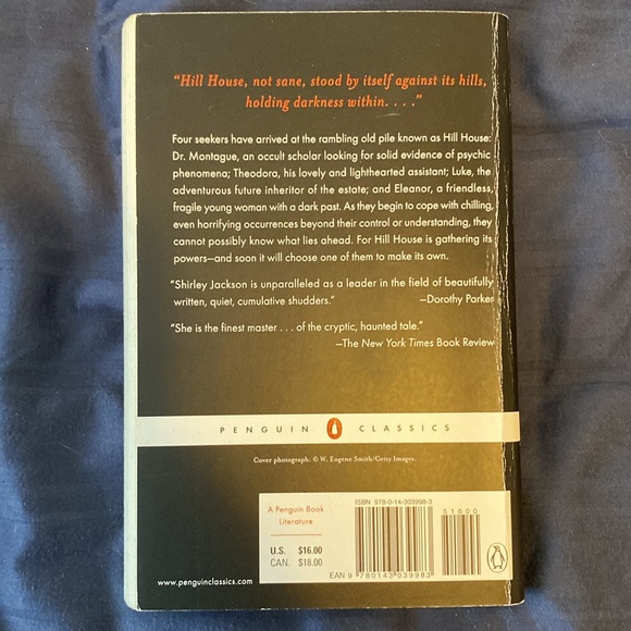 The Haunting of Hill House by Shirley Jackson - Paperback - Picture 2 of 3